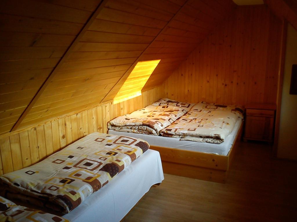 Guest House Pieninka Lesnica Exterior photo